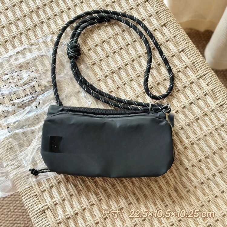 TOG Diagonal Bag One-Shoulder Water Bottle Storage Daily Commuter All-Match กันน้ํากลางแจ้งขนาดใหญ่ค