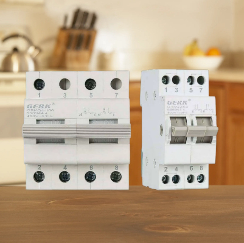 3P/4P 380V AC 40A 63A MTS Dual Power Manual Transfer Isolating Switch Interlock Circuit Breaker