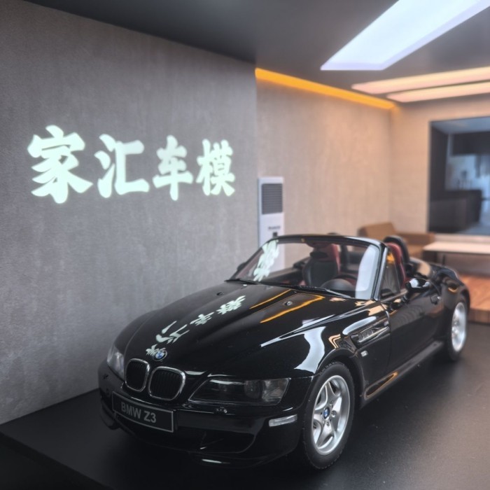 [เรซินเปิดประตูไม่ได้] โมเดลรถ OTTO 1/18 คอลเลกชัน Orphan BMW Z3
BMW Z3M เวอร์ชั่นเปิดประทุน