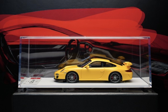 แต่งหน้า 1: 43 Porsche 911 997.2 GT3 2010 Resin Premium Car Model!
