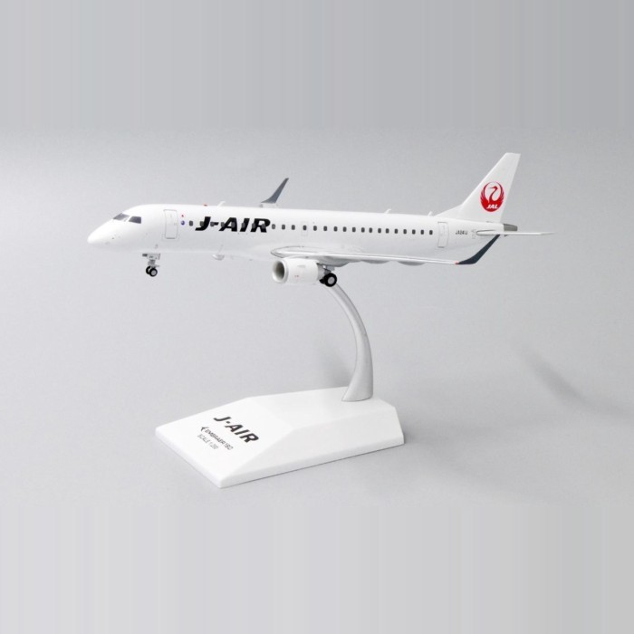 พร้อมสต็อก JC Wings 1: 200 Japan Airlines ERJ-190STD JA241J โมเดลเครื่องบินโลหะผสมโมเดลรถรุ่นลิมิเต็