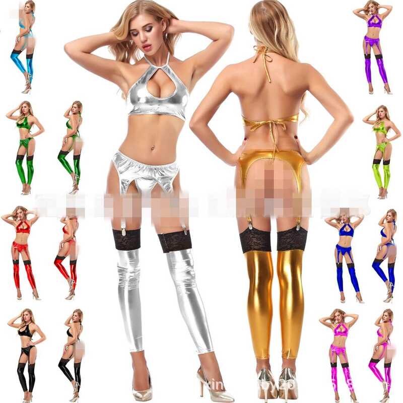 ชุด Pole Dance ยามราตรี ประกอบด้วย ถุงเท้า.bottomless และกางเกงในหนัง Faux Bra ลายลูกไม้