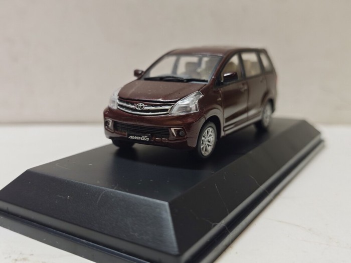 R R RMS (Jing Maker OEM) 1: 43 2011 TOYOTA Avanza G Alloy Model ข้อบกพร่อง