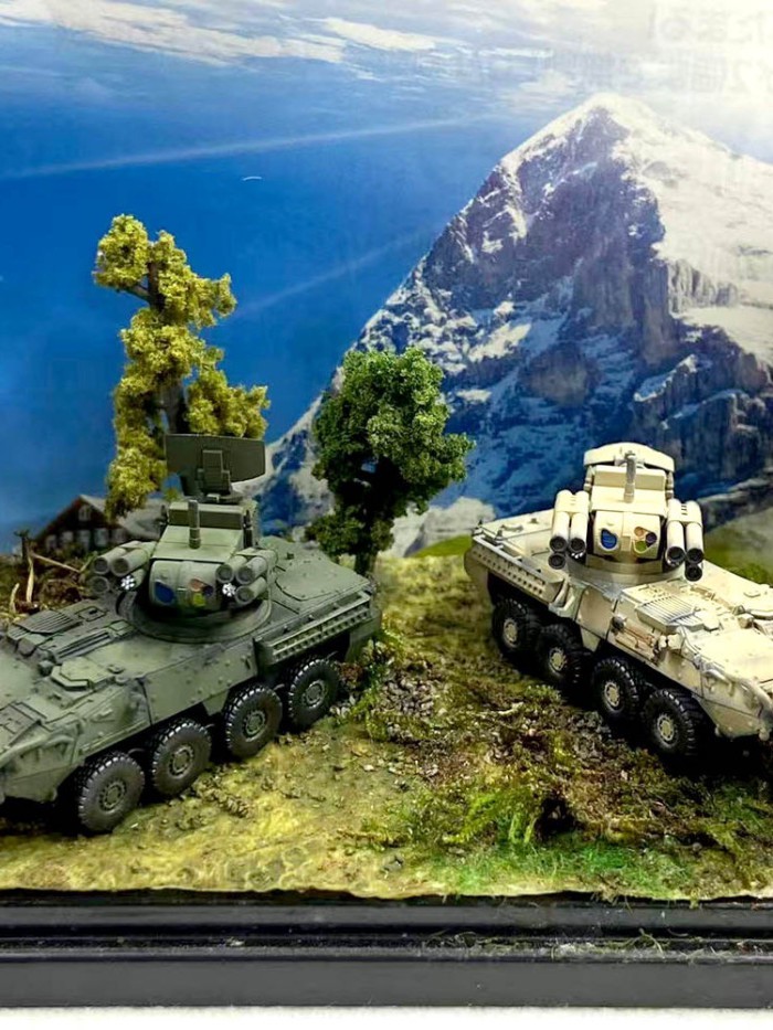 T Tank World Handheld Wars 1/144 STRYKER STRYKER รถหุ้มเกราะล้อสําเร็จรูปกล่องไข่