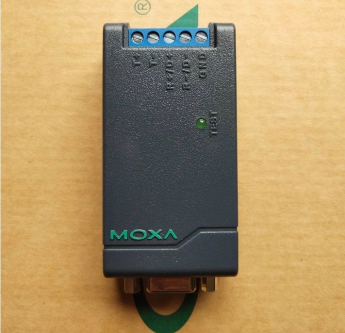 1PC MOXA TCC-80I   New Original Genuine RS-232 to RS-422/485 converter optical isolation type