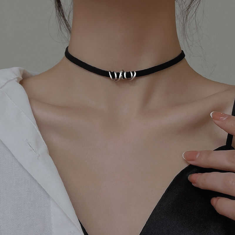 Sterling Silver Black Necklace Women 2025 Neck Niche Necklace Collar Bone Chain