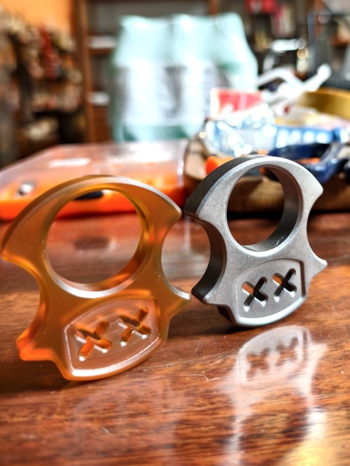 Mario 1UP Life หมดอายุ Mario Titanium Alloy ความแข็งสูงนําเข้า ultem pei Finger Tiger ประแจนิ้วมือ S