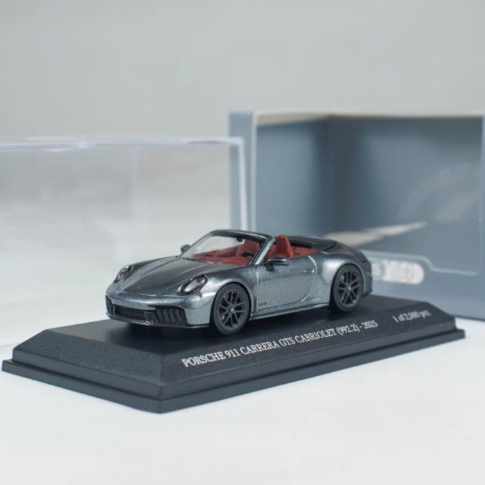 Mini Cut 1/64 Porsche 911 992.2 Carrera Convertible GTS Model