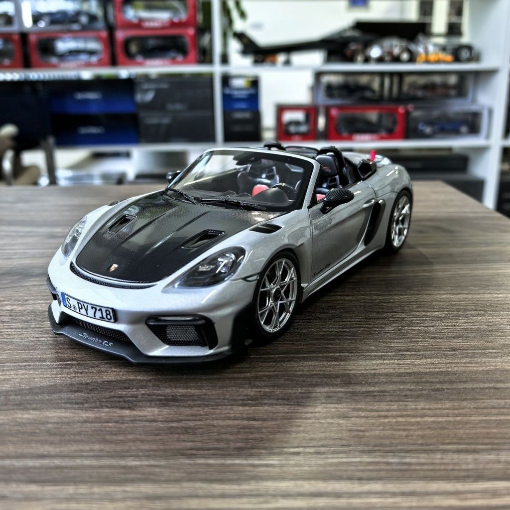NOREV Norwell 1: 18 Porsche 718Spyder RS 2023 จําลองรถรุ่นตกแต่งรถ