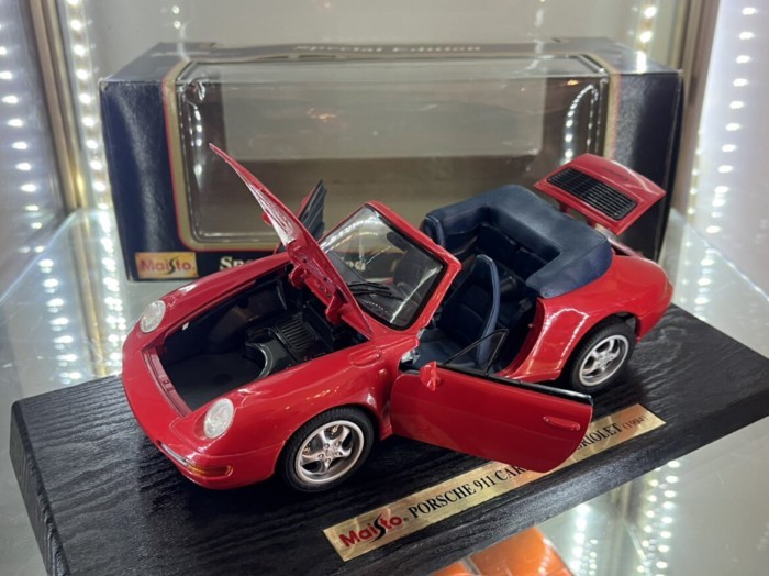 Meritor Maisto Porsche 911 1994 Convertible 1 18 โมเดลรถ