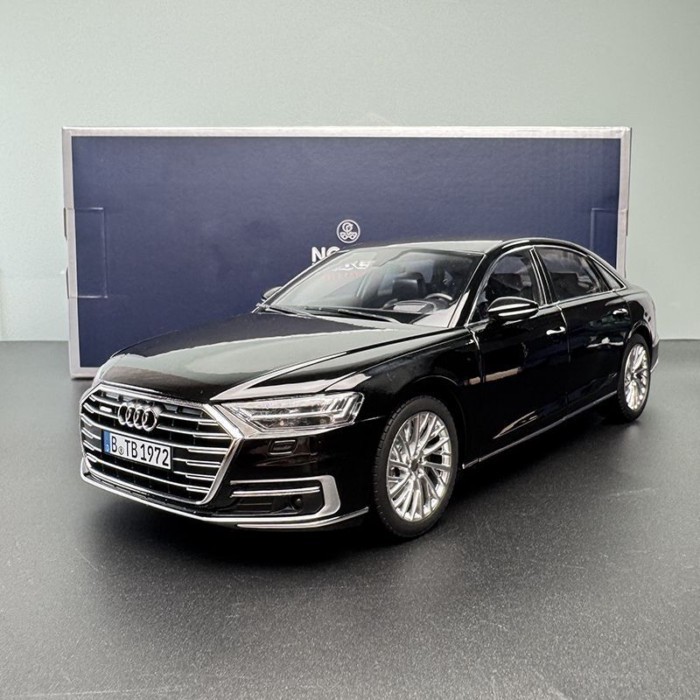 NOREV 1: 18 2017 Audi Audi Audi A8L โมเดลรถจําลองโลหะผสม