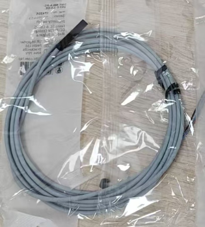 SMT-8M-A-PS-24V-E-0.3-M8D 574334 Proximity Sensor, 24VDC, 3 Wire, PNP, N/O Contact, M8 ROTATABLE Th
