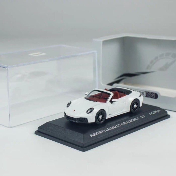 Mini Cut 1/64 Porsche 911 992.2 Carrera Convertible GTS Model