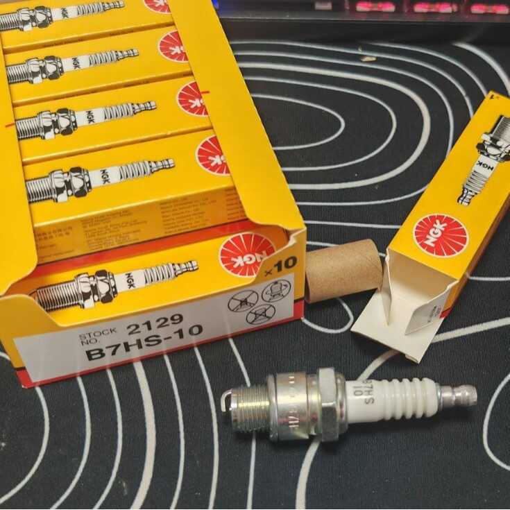 หัวเทียน NGK 2129/B7HS-10 เหมาะสําหรับ Yamaha Outboard Unit สอง/สี่จังหวะ