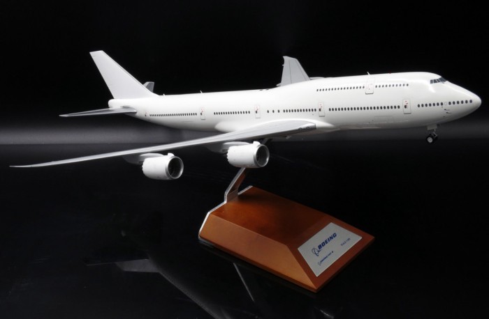 ข้อเสนอพิเศษ JC Wings เครื่องสีขาว B747-8 B747-8F 1: 200 XX2169 XX2170 Alloy Out of Print Car Model