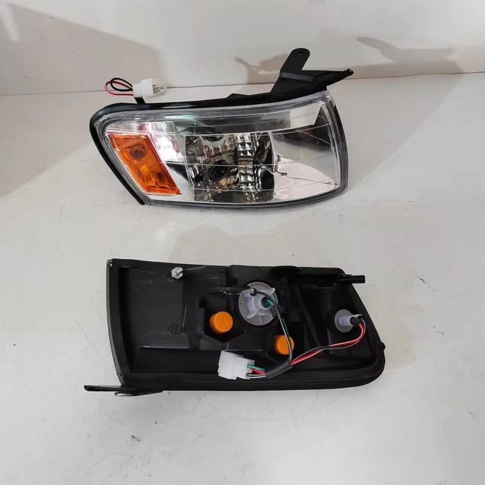 81611-22251 81621-22251 Car Corner Lights Front Turn Signals  For Toyota CRESTA GX90 JZX90 LX90 Cor