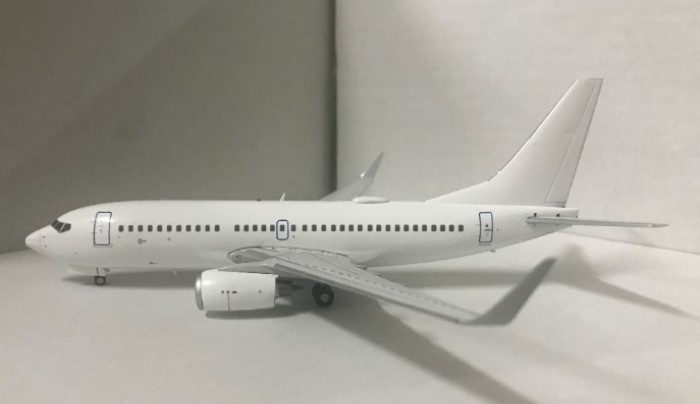 พร้อมสต็อก JC Wings BK1050 B737-700 เครื่องสีขาว 1: 200 พร้อม Wings Limited Edition รถรุ่น