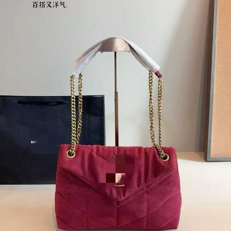 W Yang Shulin Lambskin Cloud Bag เวลากระเป๋าสะพายโซ่หรูหรา