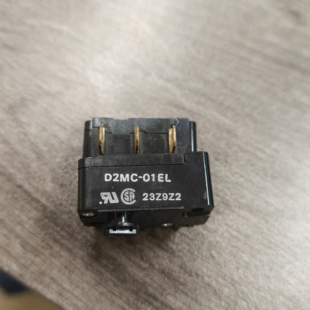 ส่วนลดในเวลาฟาง Xiaoxiangfeng ยี่ห้อใหม่ Omron เหรียญดําเนินการ Lightly หมุนสวิทช์ D2MC-5EL 5HL 5E 5