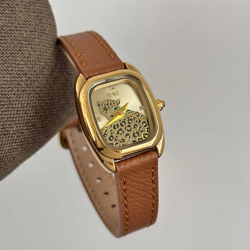 IEKE Square Tiger Leopard Belt Watch ผู้หญิง Niche แฟชั่นบุคลิกภาพระดับไฮเอนด์
