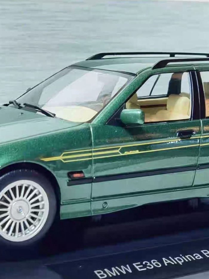 MCG 1/18 BMW BMW E36 Alpina B3 3.2 โมเดลรถโลหะผสม Touring Out of Print Car Model