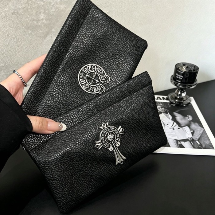 Chrome Hearts Ins คลัทช์ข้ามระดับไฮเอนด์, กระเป๋าเครื่องสําอางสําหรับทั้งชายและหญิงสไตล์มืด, กระเป๋า