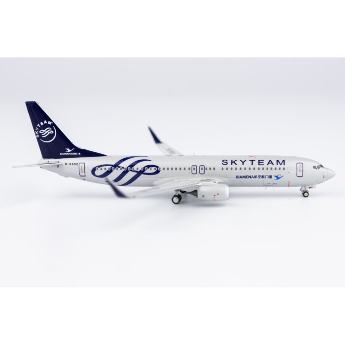 พร้อมสต็อก NG ยี่ห้อ 1: 400 Xiamen Airlines Union B737-800/w B-5302 เครื่องบินรุ่น Out of Print Mode
