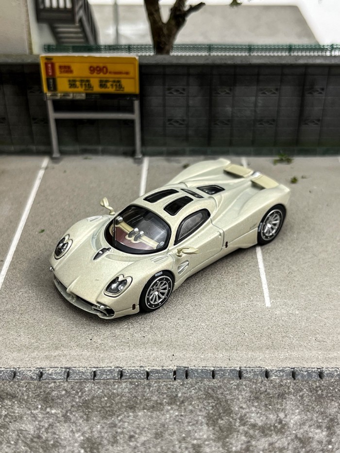 Ready Stock Ready Stock BBR 1: 64 Pagani Pagani Utopia Utopia โมเดลรถโลหะผสม