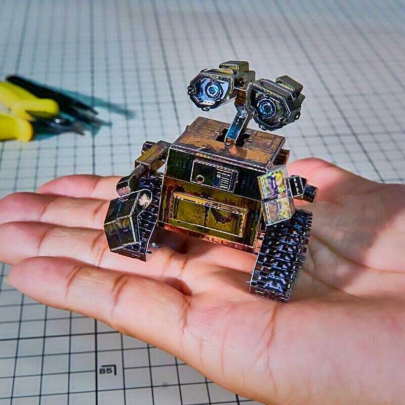 & DIY Metal Wall-E Robot Model Kit