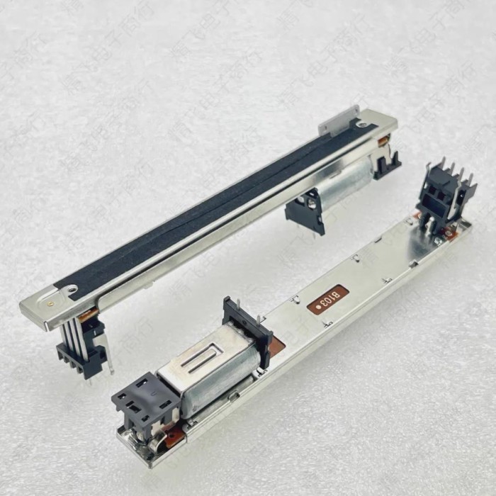 1Pcs New original Japan ALPS Electric Fader RSA0N11M9A0J  Yamaha LS9 M7CL DM1000 DM200 Mixer Potent