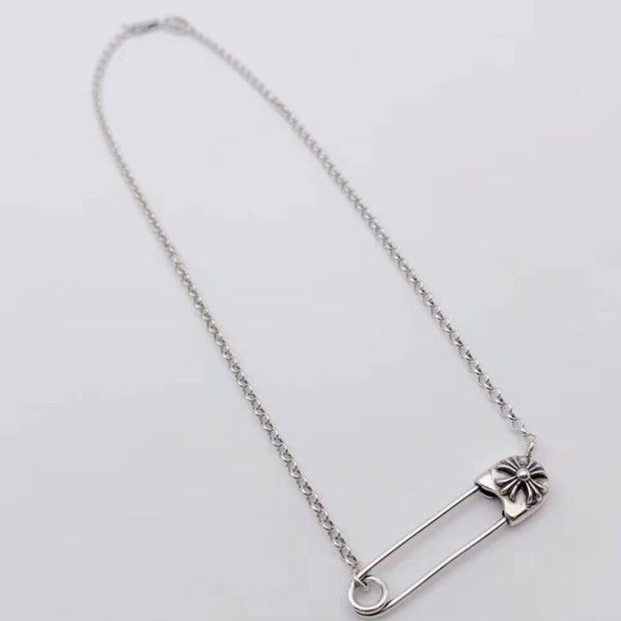 Chrome Hearts สร้อยคอ Chrome Hearts Pin Cross สร้อยคอเสื้อกันหนาว Hip-Hop คู่สไตล์หรูหรา Paperclip C