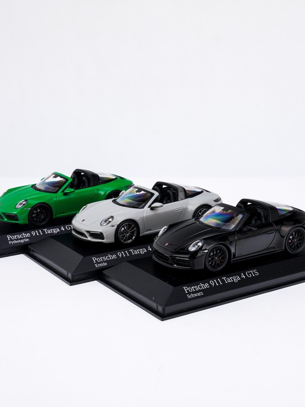 Mini Cut MINICHAMPS 1: 43 Porsche 911 992 TARGA 4 GTS รถรุ่น 2022 Limited Edition รถรุ่น
