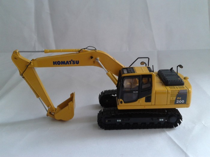 1: 50 KOMATSU KOMATSU PC200-8 โมเดลรถขุด