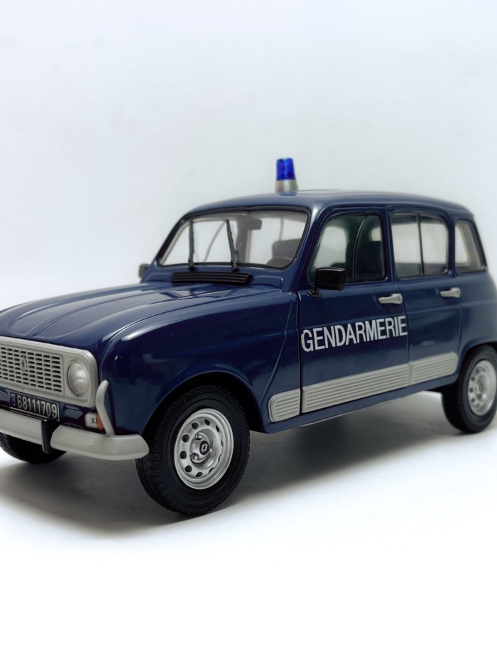 SOLIDO Solid 1/18 RENAULT RENAULT 4 GTL Alloy Police Car Model Out of Print Model