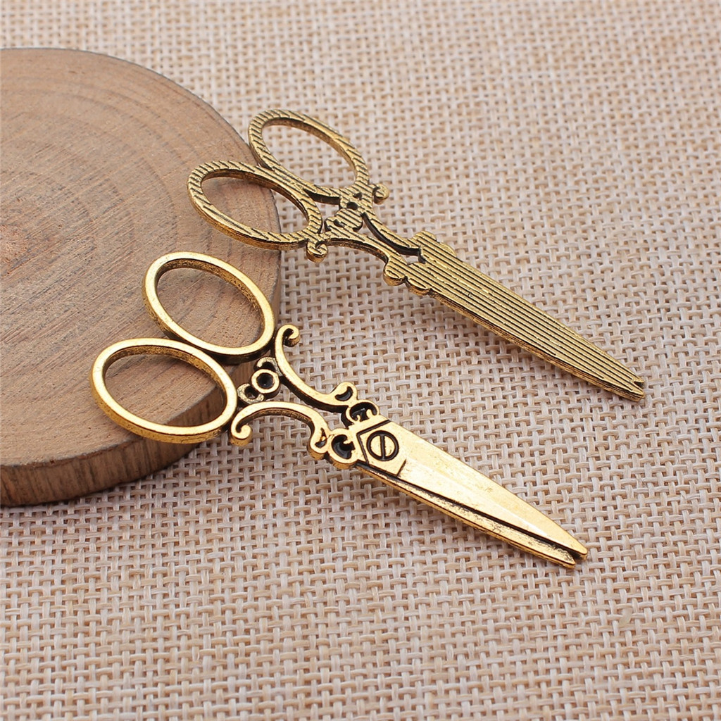 Retro Tailor เย็บโลหะ Charms โบราณด้าย Spool จี้สําหรับเครื่องประดับทําอุปกรณ์สําหรับ
