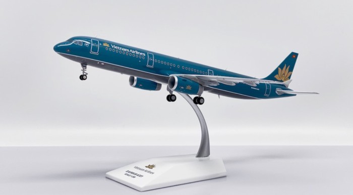 พร้อมส่ง JC Wings 1: 200 Vietnam Airlines A321-200 VN-A344 โมเดลเครื่องบินโลหะผสมโมเดลรถรุ่นลิมิเต็ด