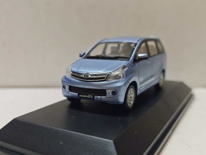 R R RMS (Jing Maker OEM) 1: 43 2011 TOYOTA Avanza G Alloy Model ข้อบกพร่อง