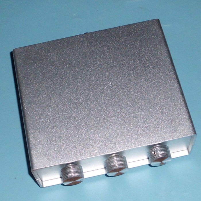 J11 RCA balance XLR signal source, select input balance output with independent control of left and