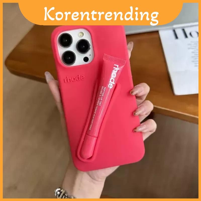 Rhode Gloss Lip Silicone Phone Case สําหรับ 14 Plus พร้อมคุณสมบัติกันกระแทก