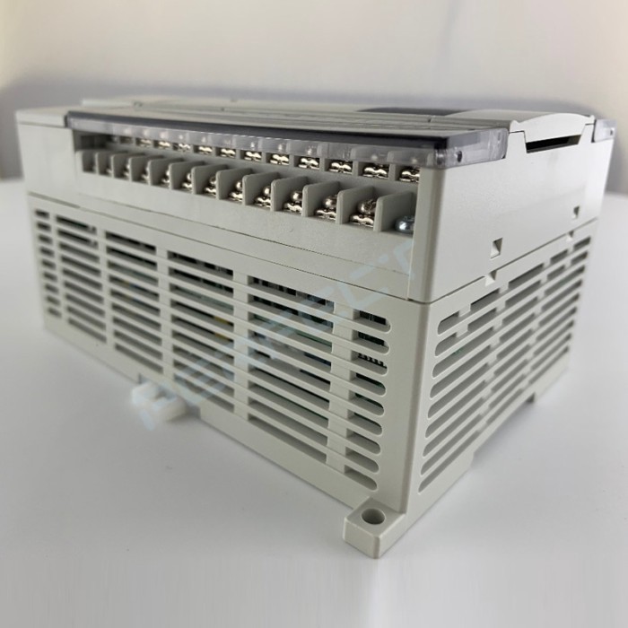 XINJE PLC Controller   XC1-32R-C  XC1-32R-E  XC1-32T-E XC1-32T-C      16 DI/16 DO 20 Relay Outputs
