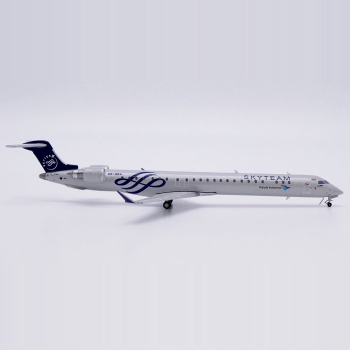 พร้อมสต็อก JC Wings 1: 400 ครุฑอินโดนีเซีย CRJ-1000ER PK-GRA รุ่นโลหะผสม Limited Edition รถรุ่น