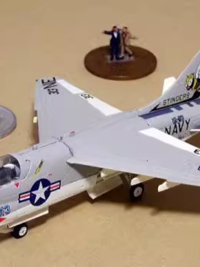F-toys1/144 Carrier Aircraft 1 F14 My Neighbor Tomcat F4 Ghost A6 Intruder A7 Pirate Fighter ประกอบร
