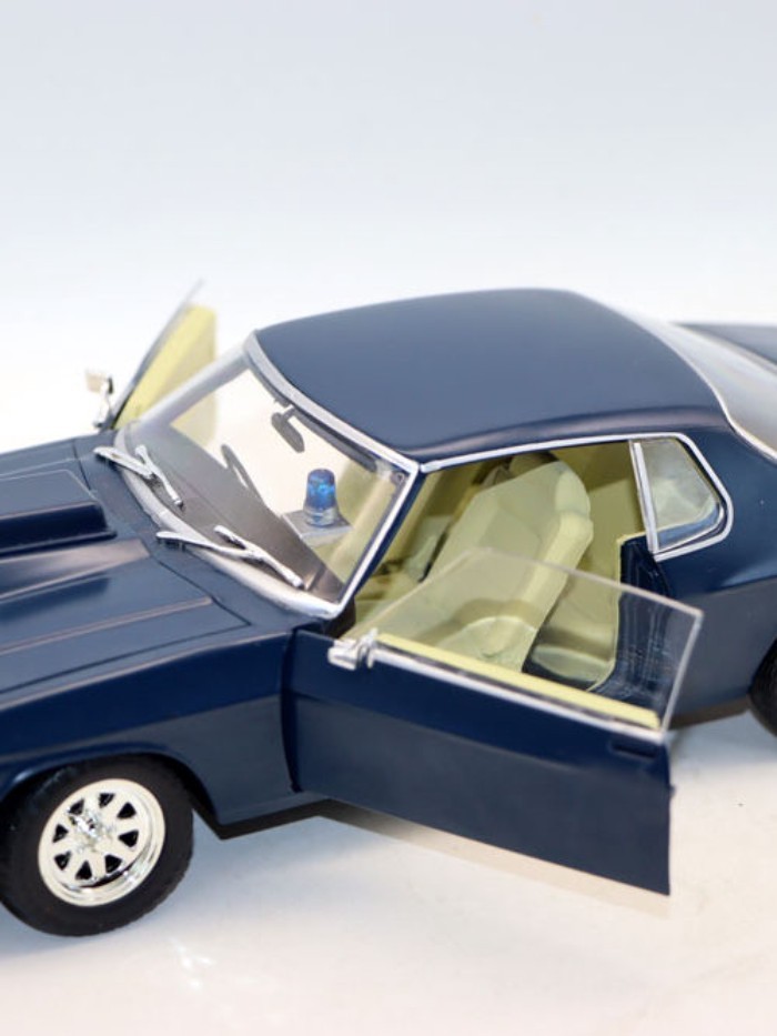 โลหะผสม 1 24 Plymouth 1972 Plymouth HQ Monard Pursuit รถสปอร์ต Racing Model Out of Print Car Model