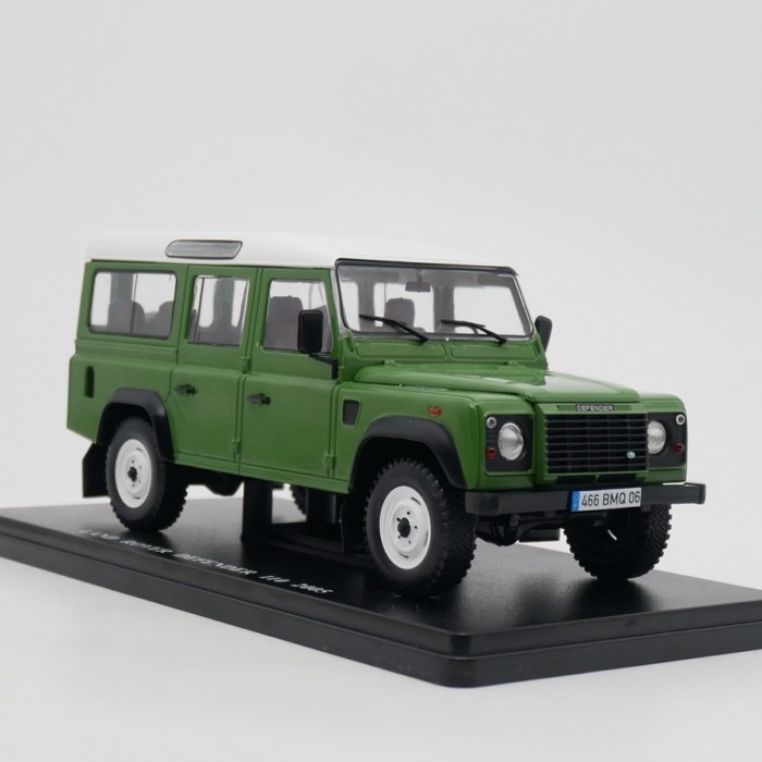 IXO 1: 24 Land Rover Defender 110 2005 Land Rover Defenderรถรุ่น