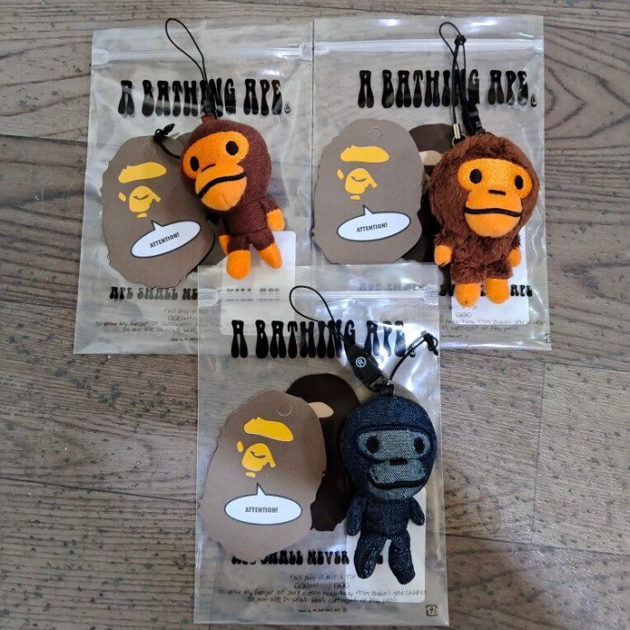 จี้ตุ๊กตาห้อยกระเป๋า BAPE