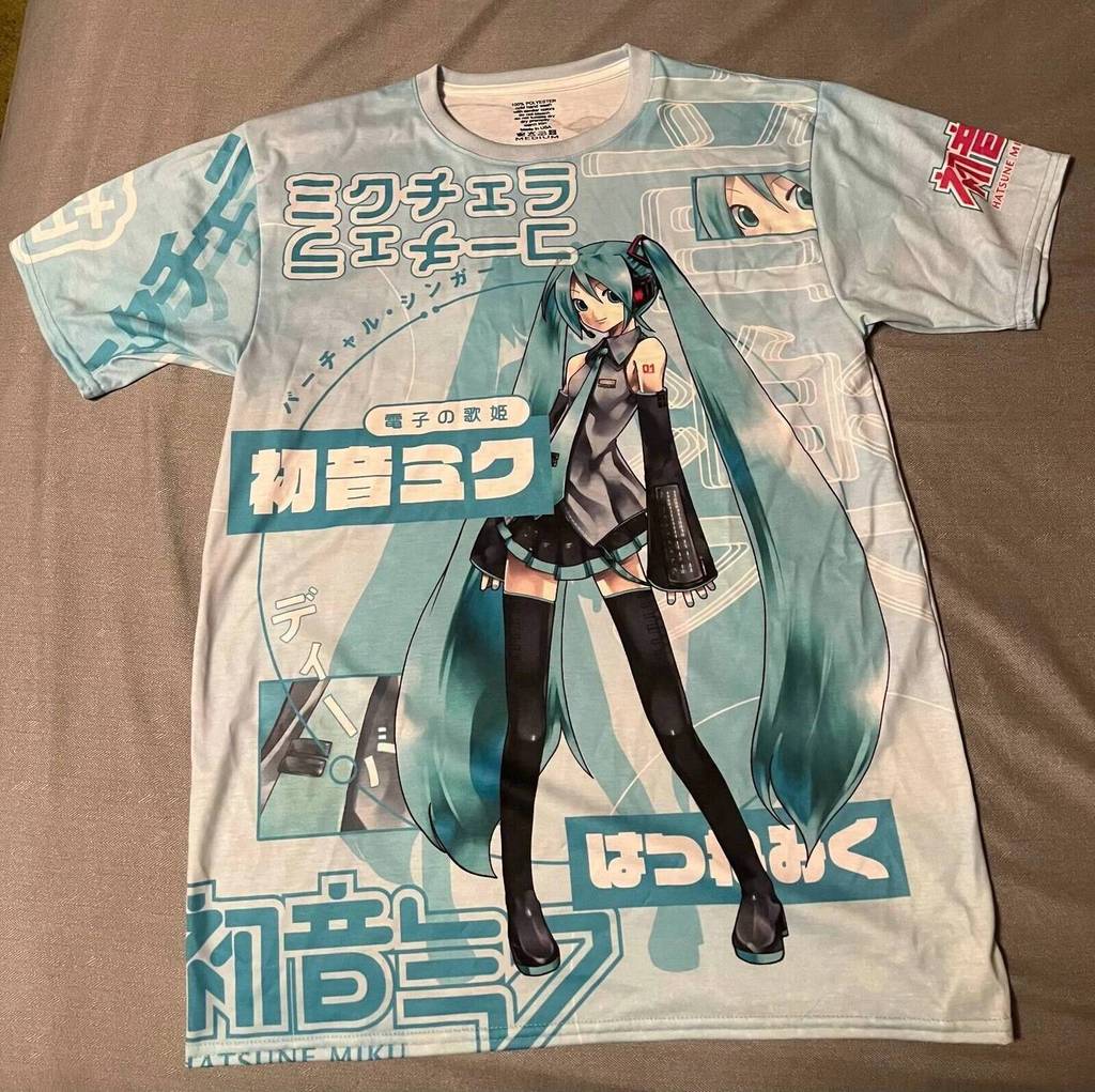 2026 ใหม่ Hatsune Miku Hatsune Miku สูตรชุดญี่ปุ่นข้อความพิมพ์เสื้อยืดTee, Crypton Pianpro พัดลมอย่างเป็นทางการเครื่องแต่งกาย
