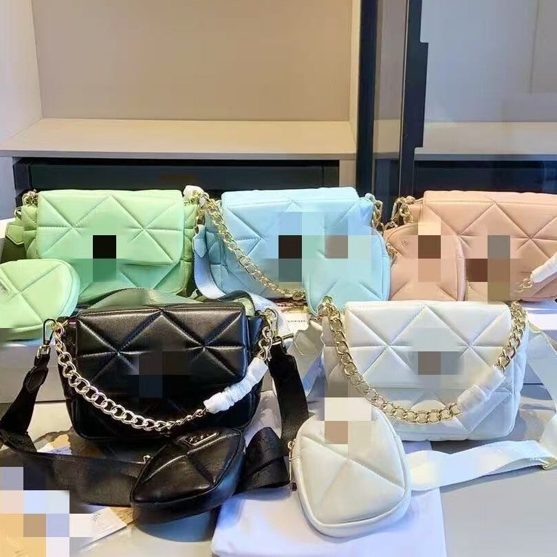 สไตล์ร้อนอินเทรนด์ 25 รูปแบบ P Home Classic Three-in-One Diamond Flip Messenger หญิงกระเป๋าแฟชั่น Al