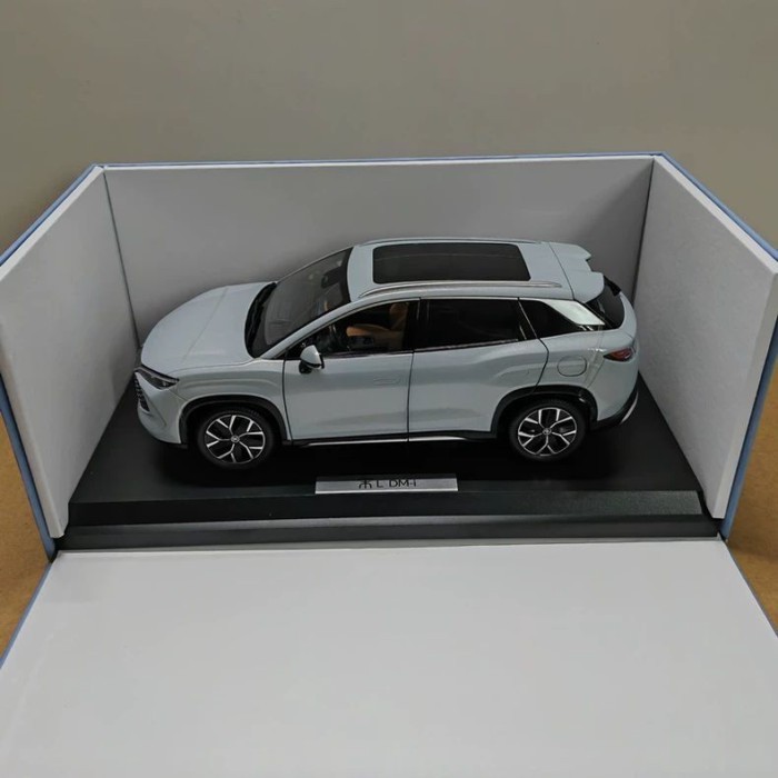 Original BYD Song L DM-i รถรุ่น BYD 2025 พลังงานใหม่ 1: 18 โมเดลรถโลหะผสม
