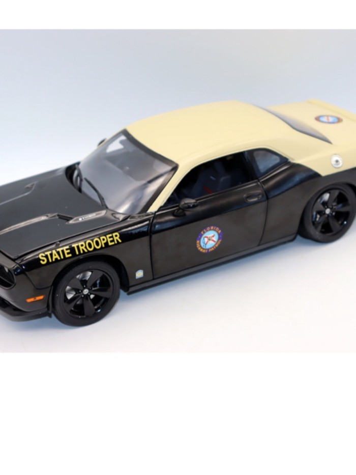 ACME 1 18 Alloy Lane q Challenger SRT8 Challenger รถตํารวจความเร็วสูงรุ่นข้อบกพร่องออกจากรุ่นพิมพ์