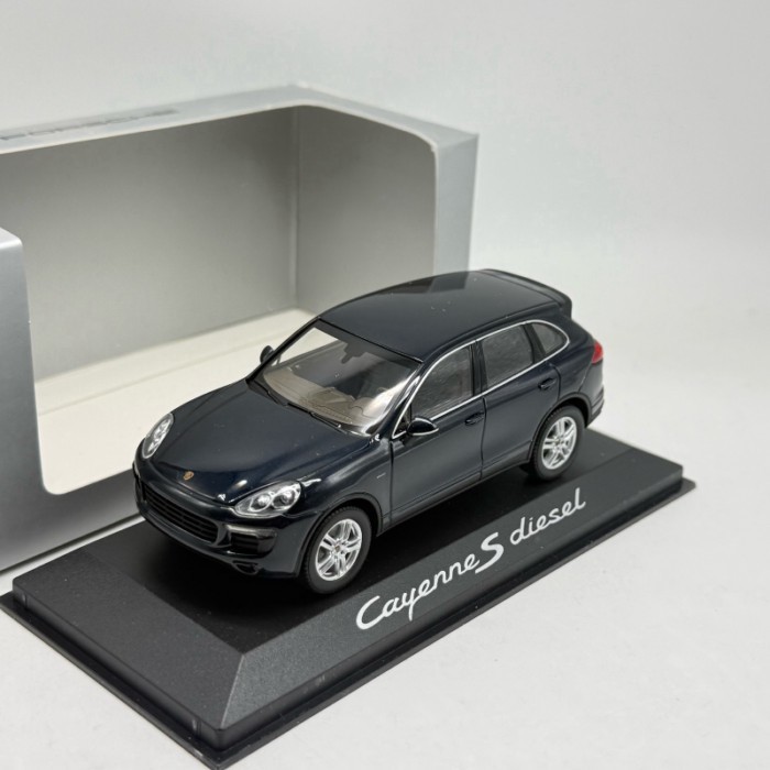 Porsche Original Factory Car Model Cayenne Diesel Cayenne รุ่น Diesel Mini Cut OEM 1/43